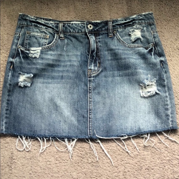Mini skirt jean material. - Picture 1 of 2